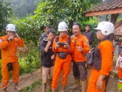 Update :  3 Warga Masih Dalam Pencarian di Kejadian Longsor Cipongkor  Bandung Barat